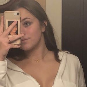 Meet your Posher, Abigail